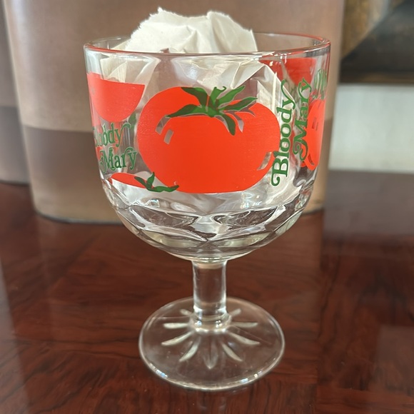 *Vintage* Bloody Mary 16 Ounce Goblet Pedestal Glass - Picture 5 of 13